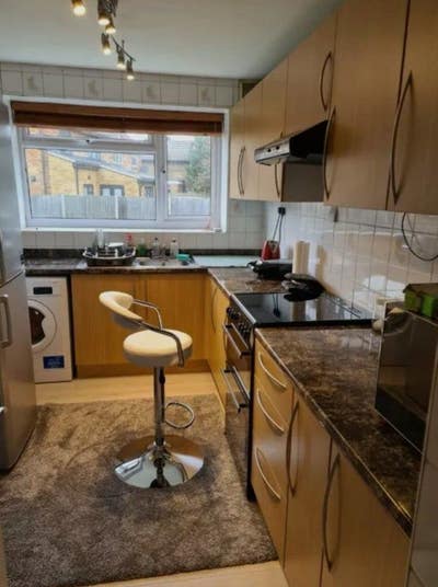Female Lodger needed for Single Room Main Photo