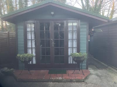 Chalet style room. Main Photo
