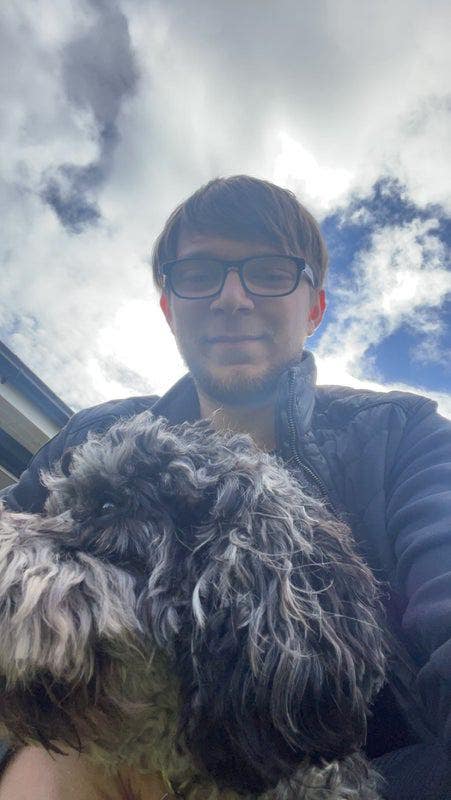 Looking for somewhere for work Main Photo