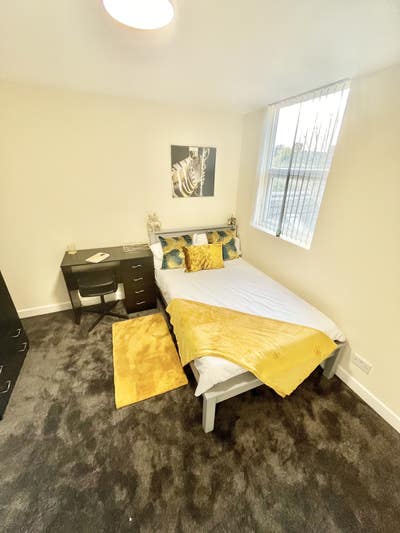 Beautiful double rooms  ⭐⭐ City Centre location  ⭐ Main Photo