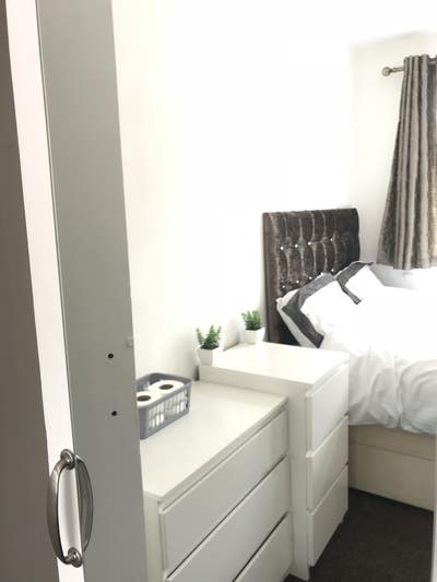 Docklands -Canary Wharf-Docklands-zone 2- 1room Main Photo