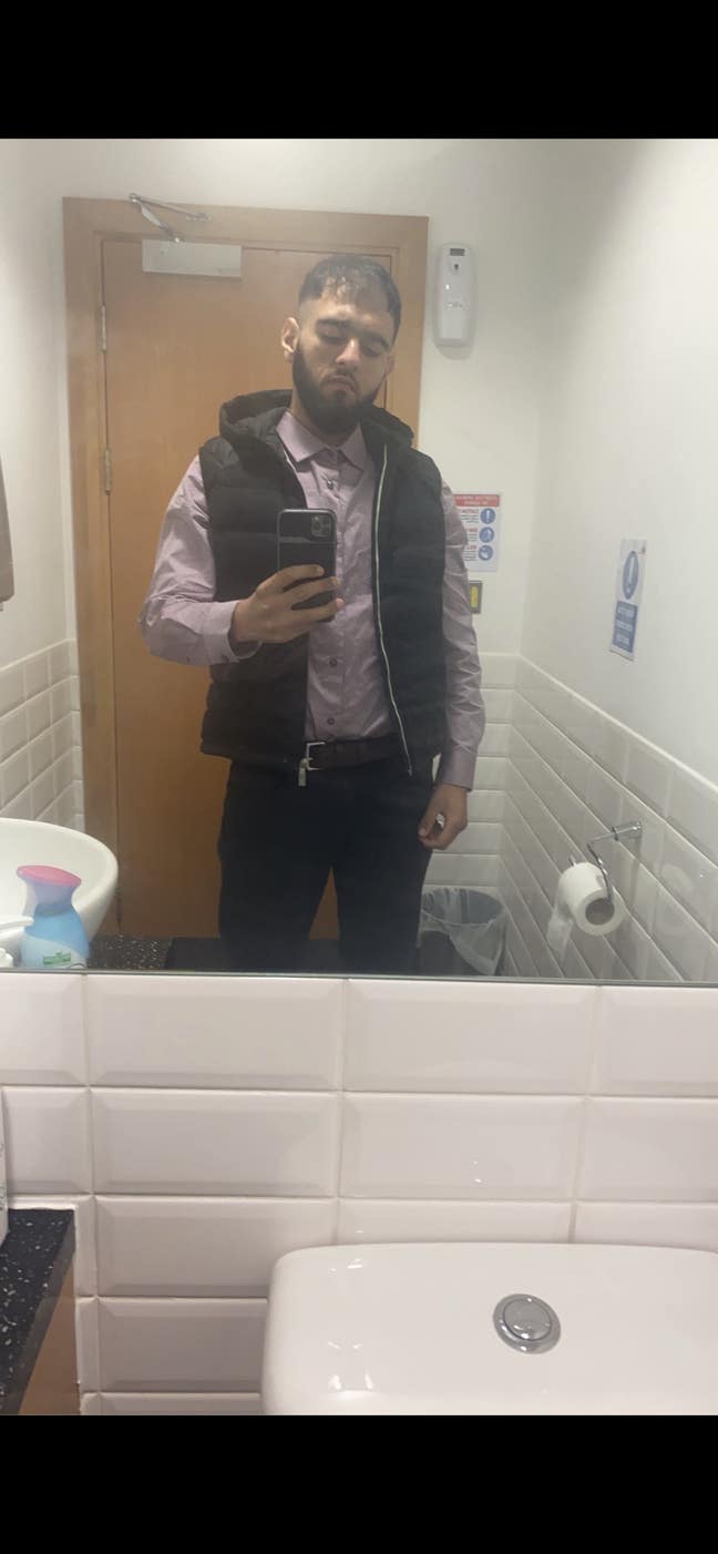 Hey all 😁, I am in search of a room asap i... Main Photo