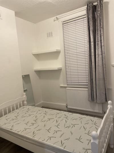 Single Room £1150pcm Main Photo