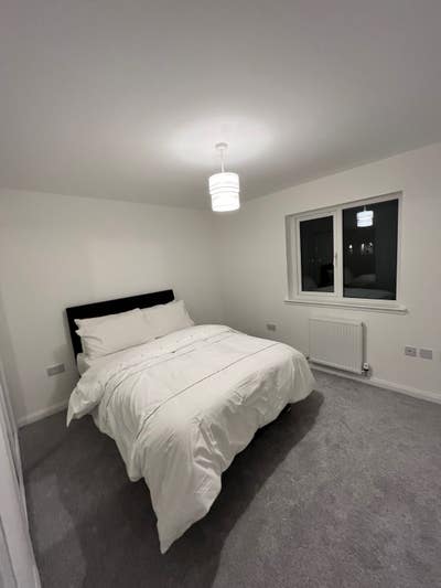Two rooms available close to city center Main Photo