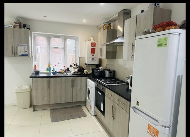 Lovely Double Room@E16 3LJ/Prince Regent/Customs H Main Photo