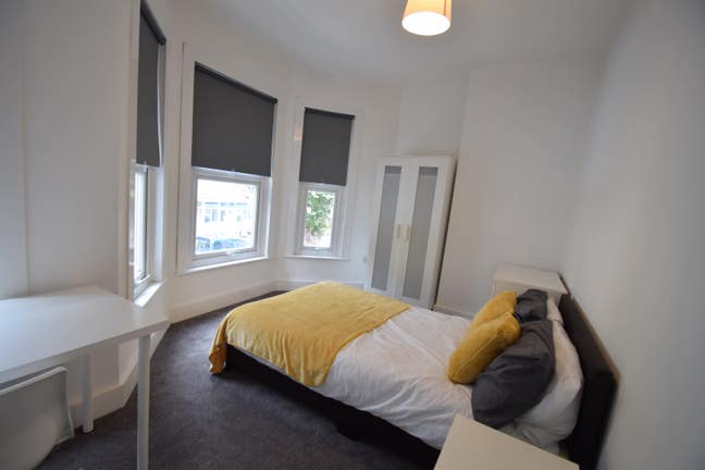 1 Room Available - St Anns Road Main Photo