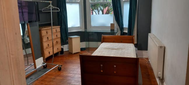 Garden Double All Bills inc Quiet Road Main Photo