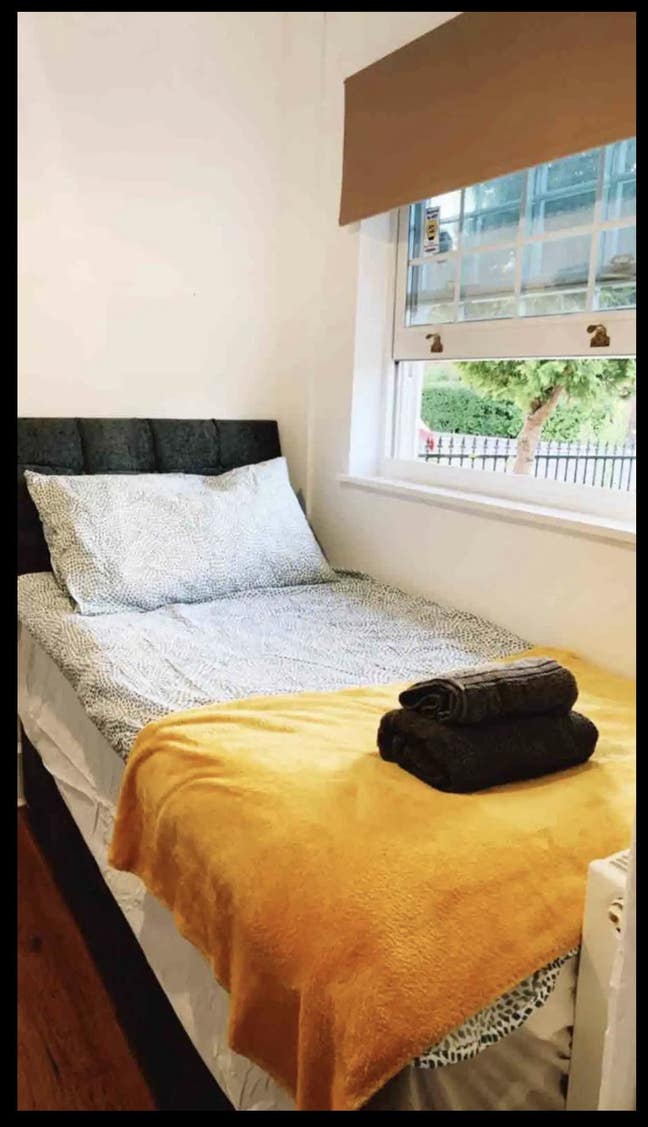 Looking for female house mate  Main Photo