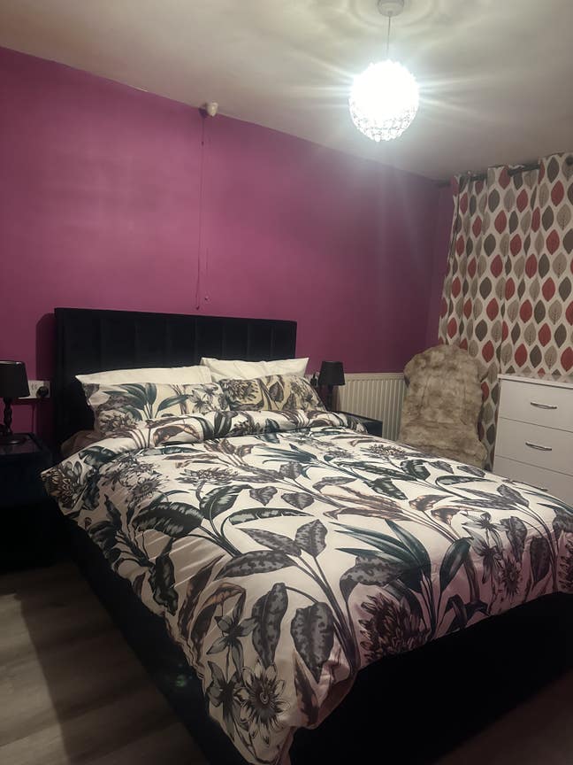Looking for roommate  Main Photo