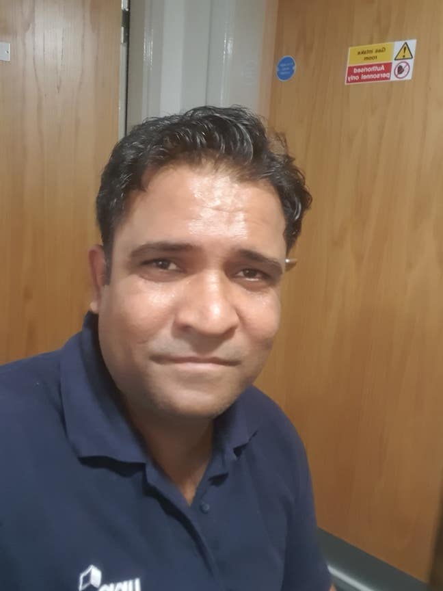 A couple and a kid Main Photo