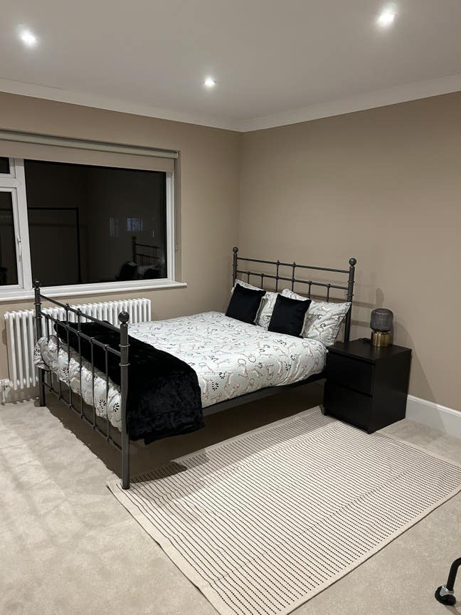 Flat To Yourself 185 Days a Year! Beachside Double Main Photo