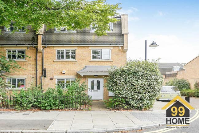 Room available in 4 bed house share Main Photo