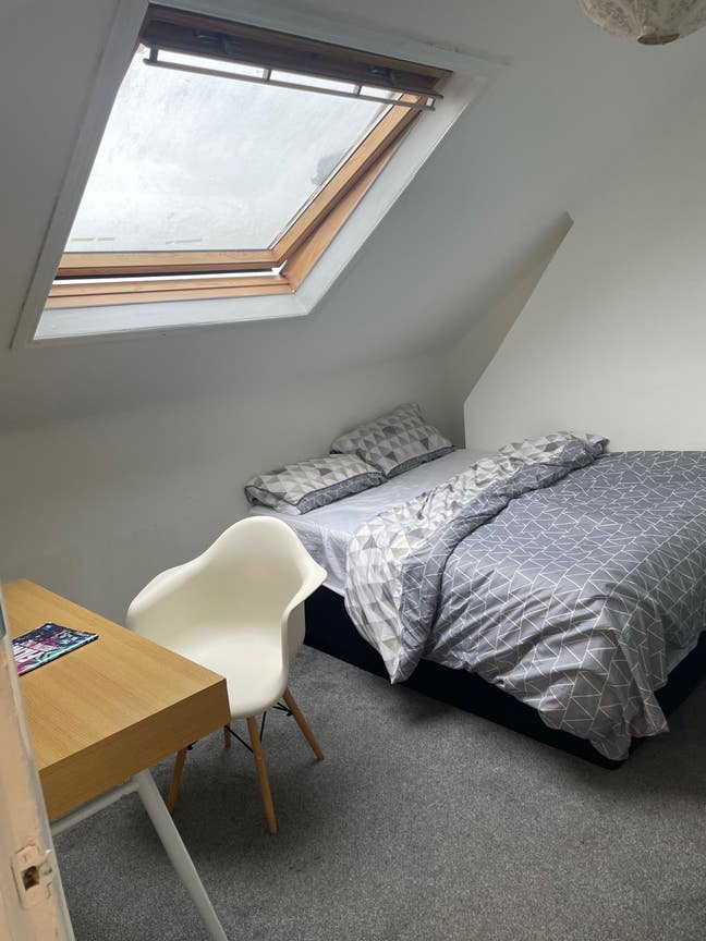Cozy bedroom E5 Main Photo
