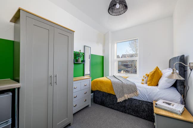 Single en-suite room on Bracebridge Street Main Photo