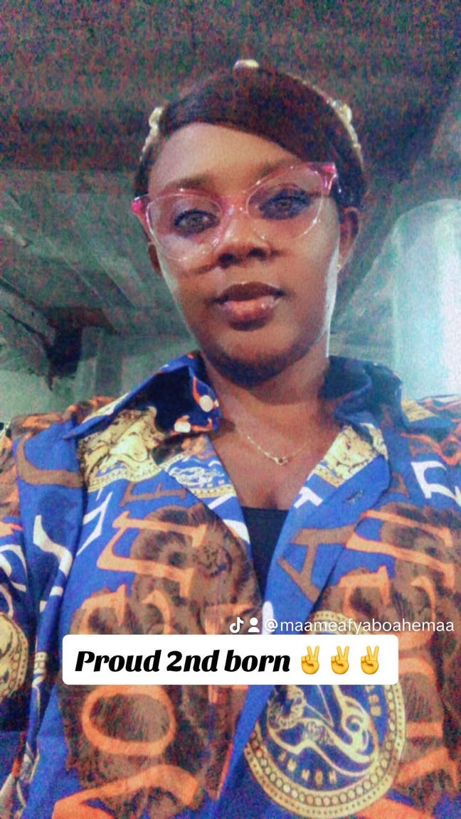 30 year old Female seeks a single or double room Main Photo