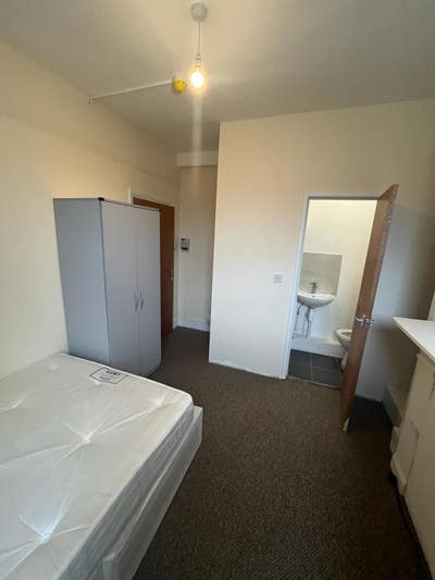 Ensuite room in Tooting Available now Main Photo