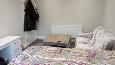 Cosy double newly refurbished room,very clean Main Photo