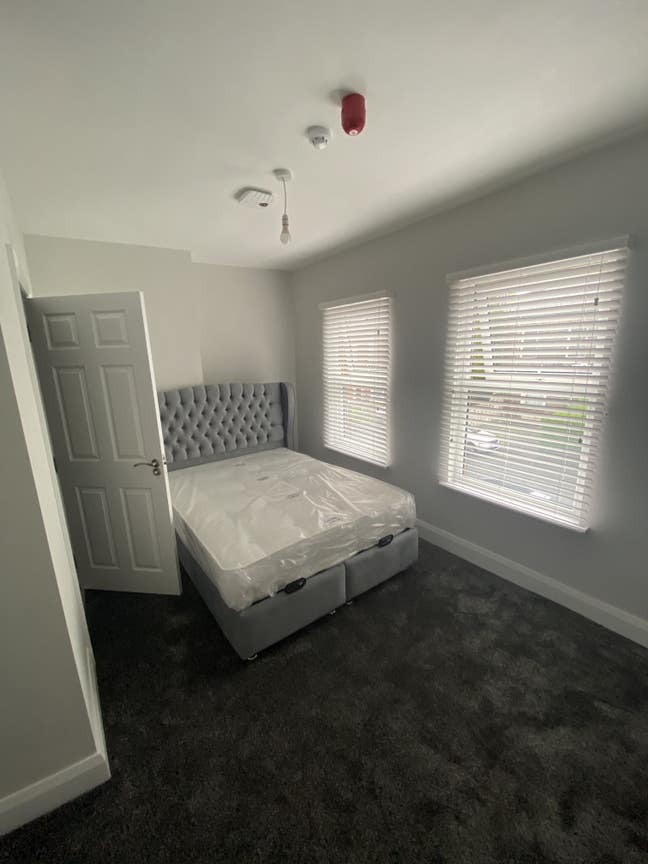 Double room with ensuite  Main Photo