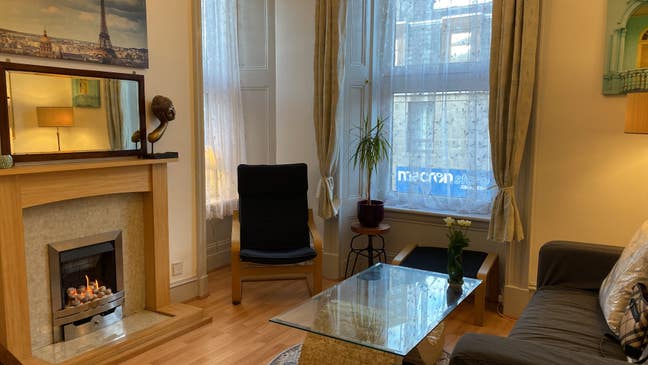 1st floor apartment , very light and airy. Main Photo