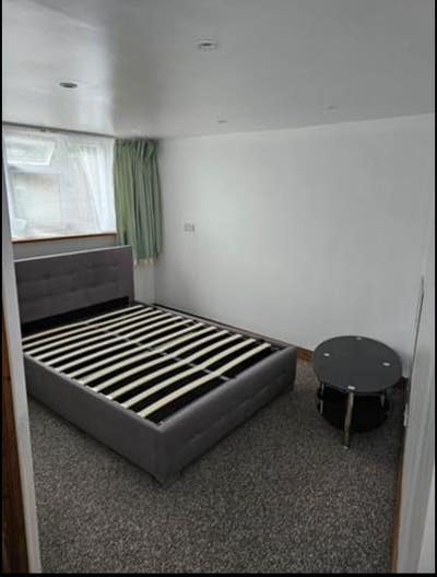 Double Room with Ensuite and Study Main Photo