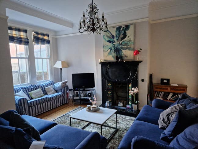 Double Room in Luxury Professional House Share Main Photo