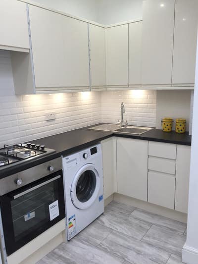 &pound;775 per C/M incl  bills only 2 min to T/Bec stat Main Photo