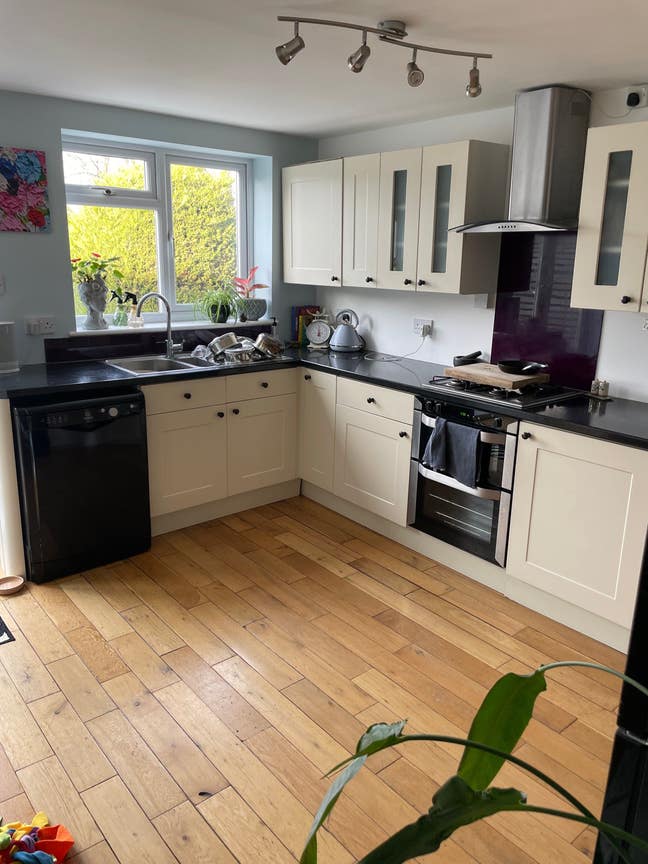 Spacious Furnished Double Room Offered  Main Photo