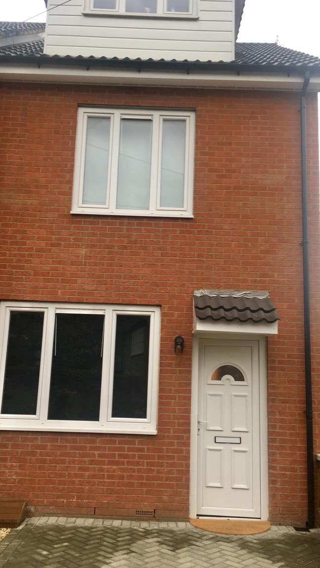 Studio  flat Newly Built.All bills Included Main Photo