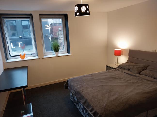 Large room  Main Photo