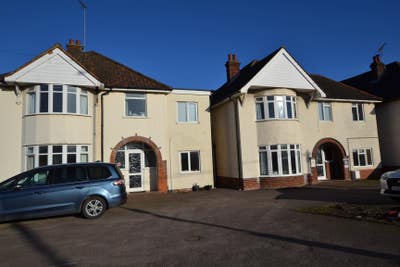 Large double room available  Main Photo