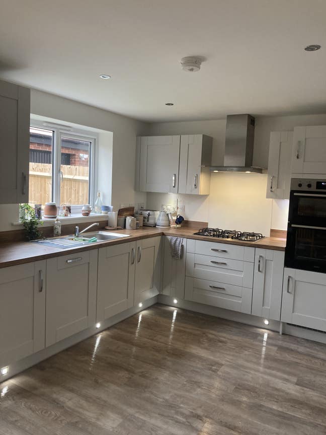New Build Room for rent Main Photo