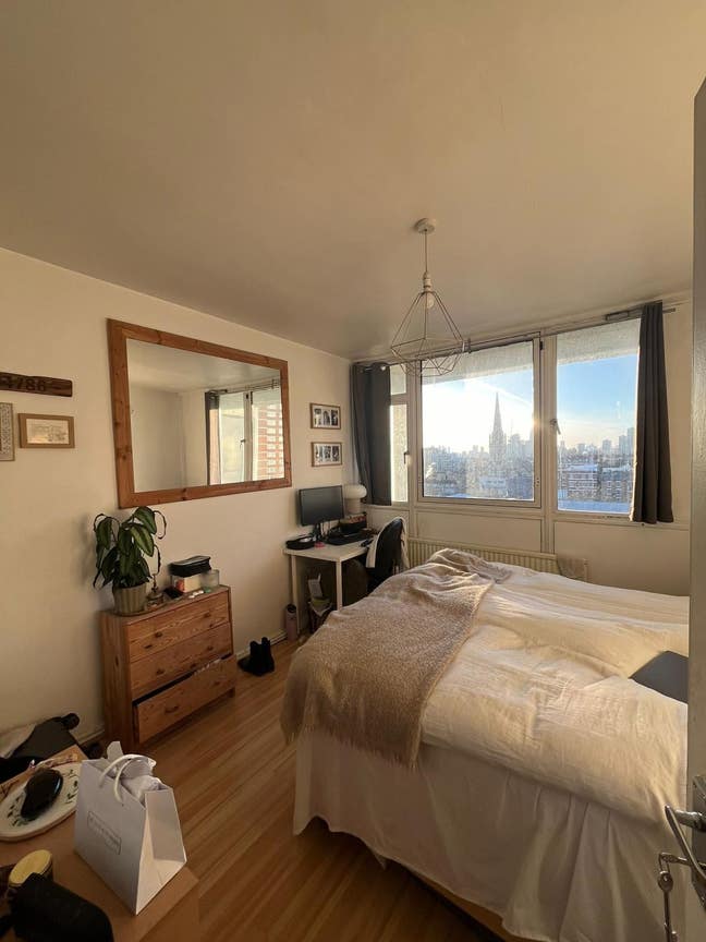 Nice 3 bed flat in towerblock! Main Photo