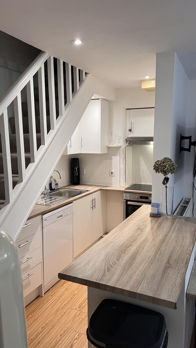 Double room in Wimbledon Park Main Photo