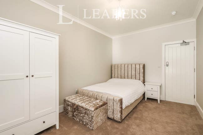 High Spec, Double En-Suite Room Available  Main Photo