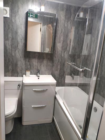 Double Bedroom Available Main Photo