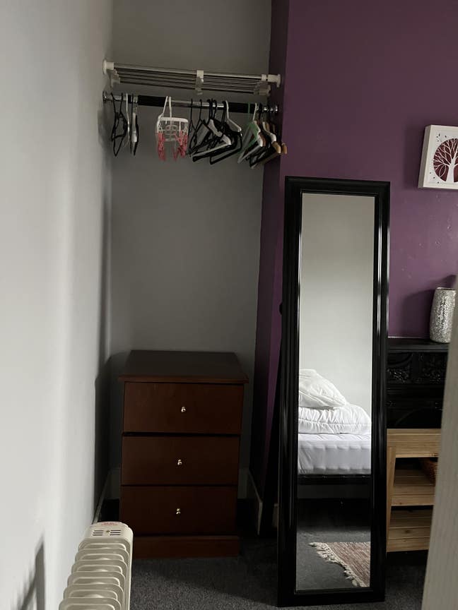 Medium size room. Main Photo