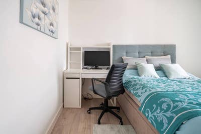 Double en-suite with great views- Premium block Main Photo