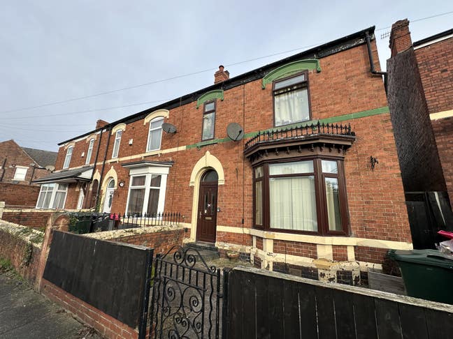 Ensuite Rooms - Swinton S64  Main Photo