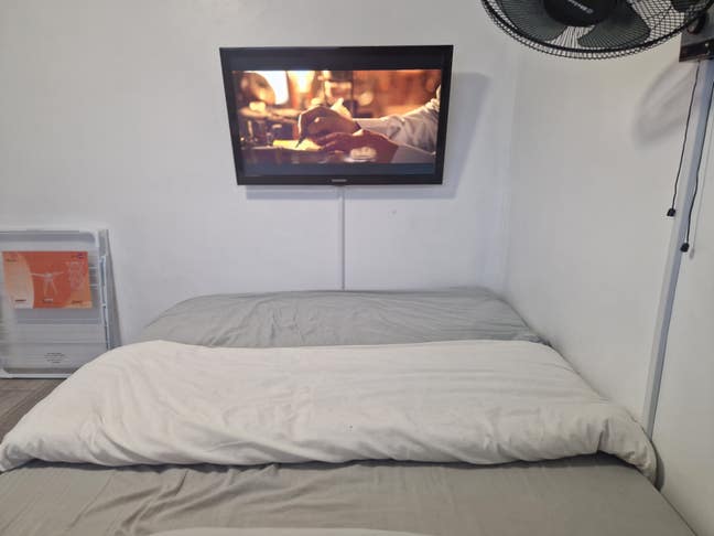 Spacious Furnished Double Room – Bills Included Main Photo