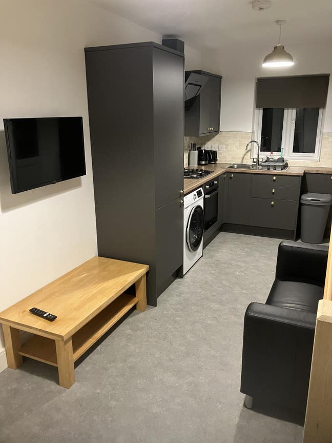 1 Bedroom fully furnished apartment  Main Photo