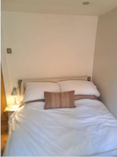 Double room, quiet apartment, 2 mins to the beach Main Photo