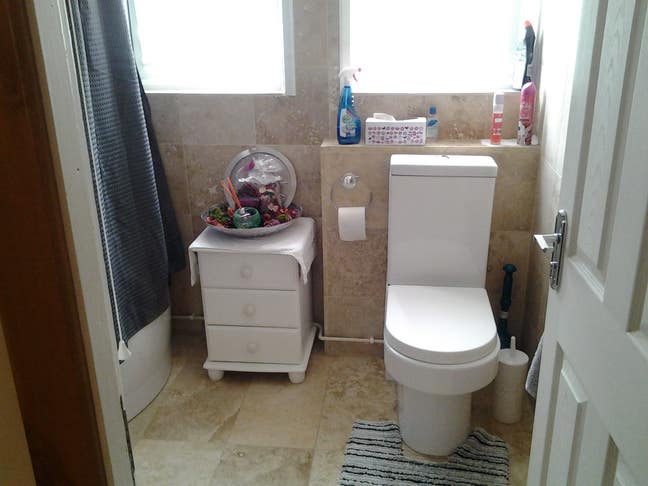 ONE Nice Small Double Room  Main Photo