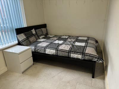 Room to rent in B70 9BZ Main Photo