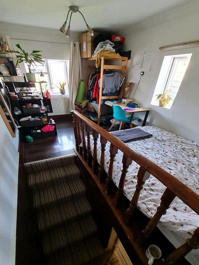 Cosy attic room for female, Islington N7 C.tax inc Main Photo