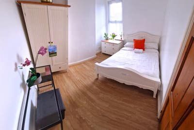 1 double room to let  Main Photo