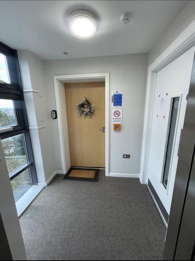 Double  room  available  -  Females preferred  Main Photo