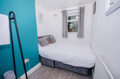 2 Furnished Rooms Available - Flat Share Main Photo
