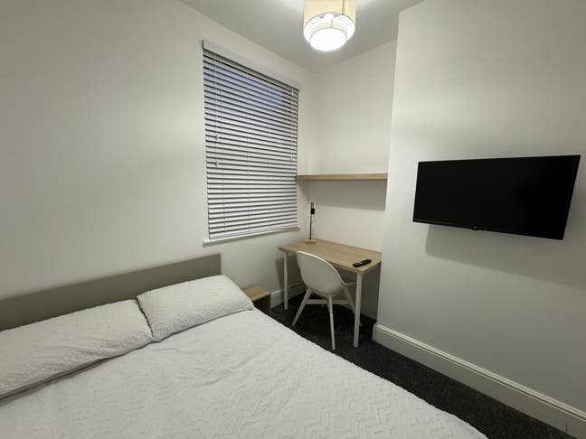 Modern 4 Bedroom House Share | NG2  Main Photo