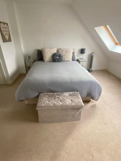 Large En-suite Double Master Bedroom  Main Photo