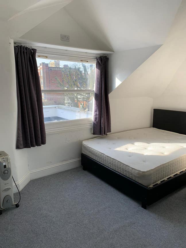  Small Double Room ensuite. Main Photo